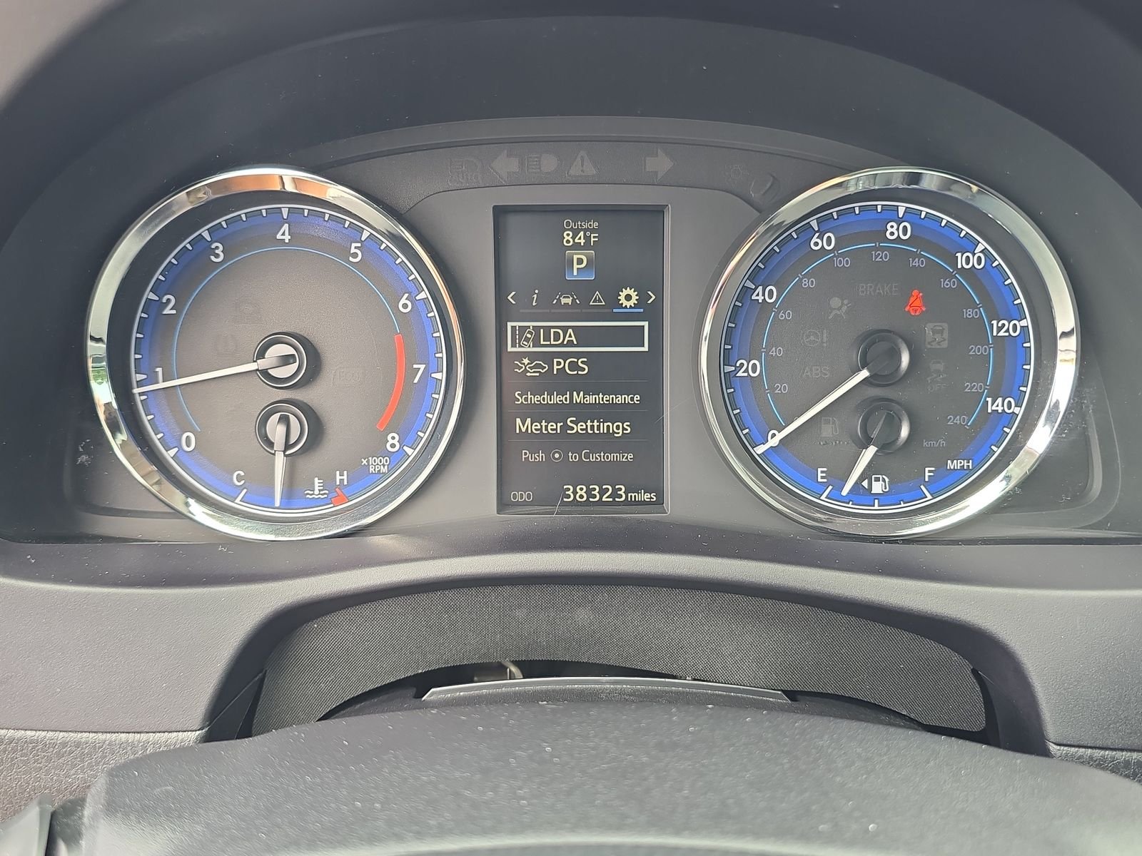 Used 2017 White Toyota SE image 24