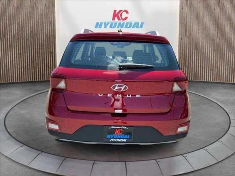 Used 2025 Ultimate Red Hyundai Limited image 4