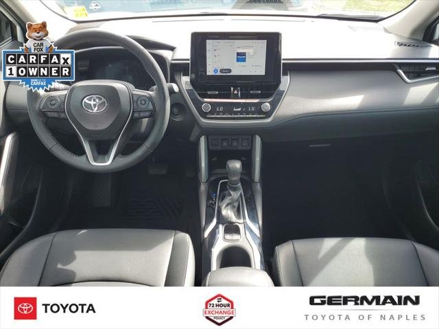 Certified Used 2025 WIND CHILL PEARL Toyota  image 18