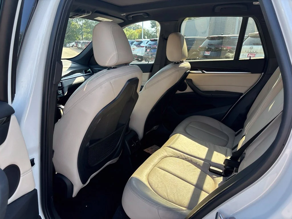 Used 2017 White BMW xDrive28i image 7