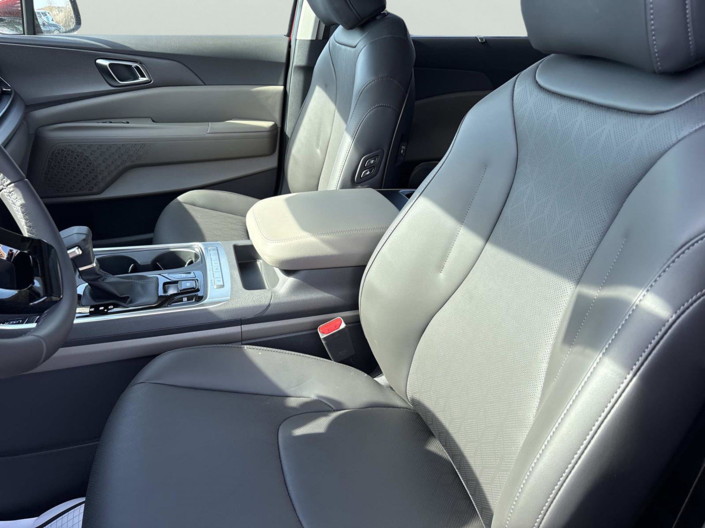 2026 Kia Carnival EX - Photo 22