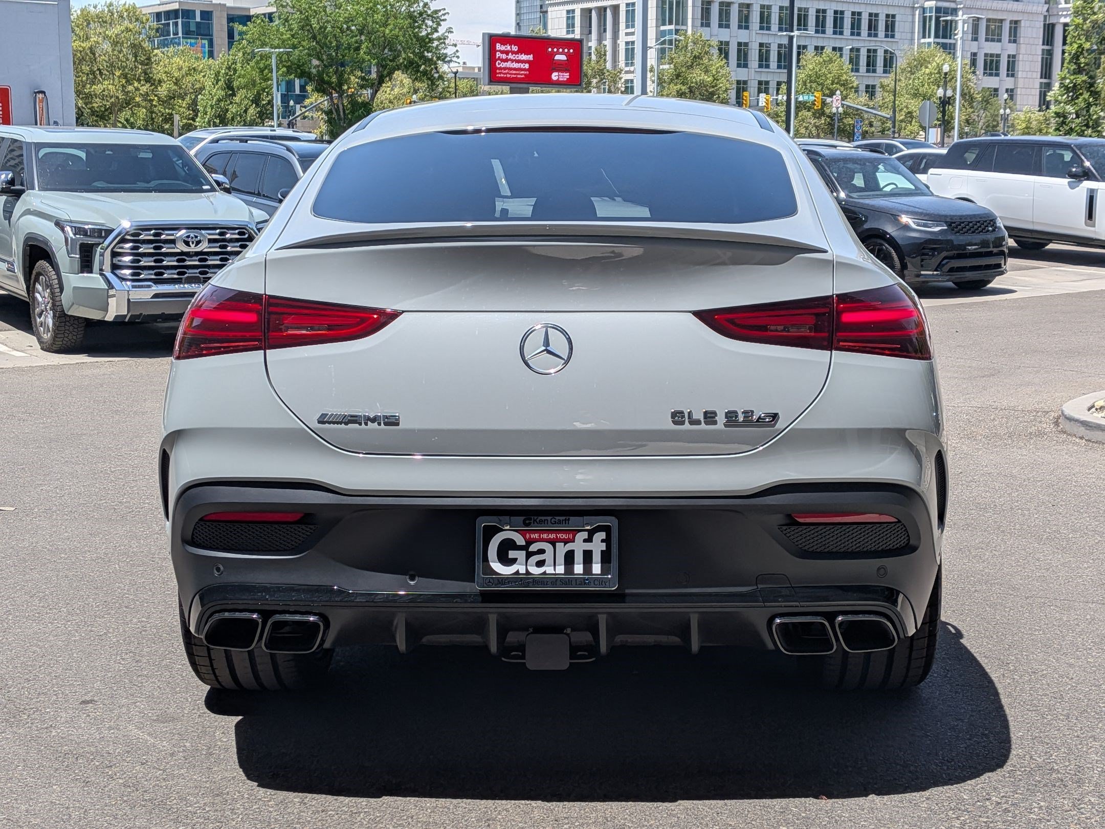 New 2026 MANUFAKTUR Alpine Grey Mercedes-Benz AMG® GLE 63 S image 27