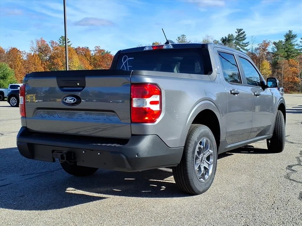 New 2025 Gray Ford XLT image 4