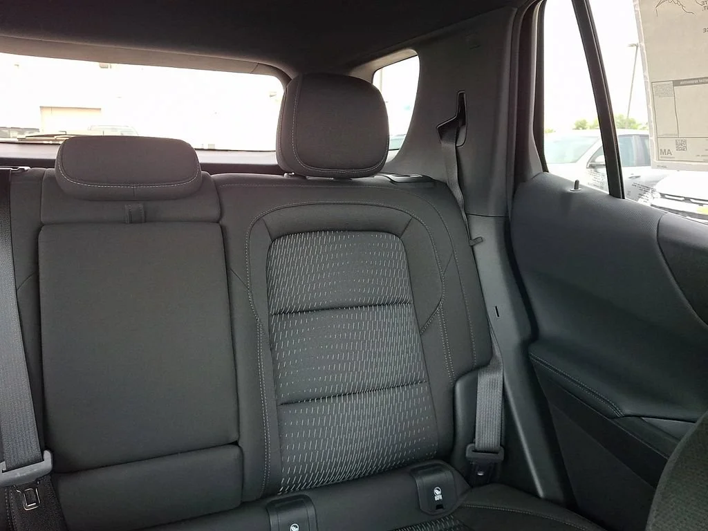 New 2027 Mosaic Black Metallic Chevrolet LT image 15