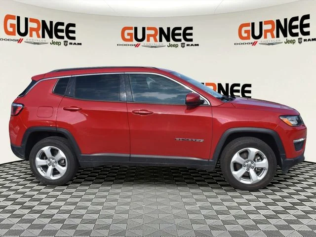 Used 2023 Black Jeep Laredo image 2