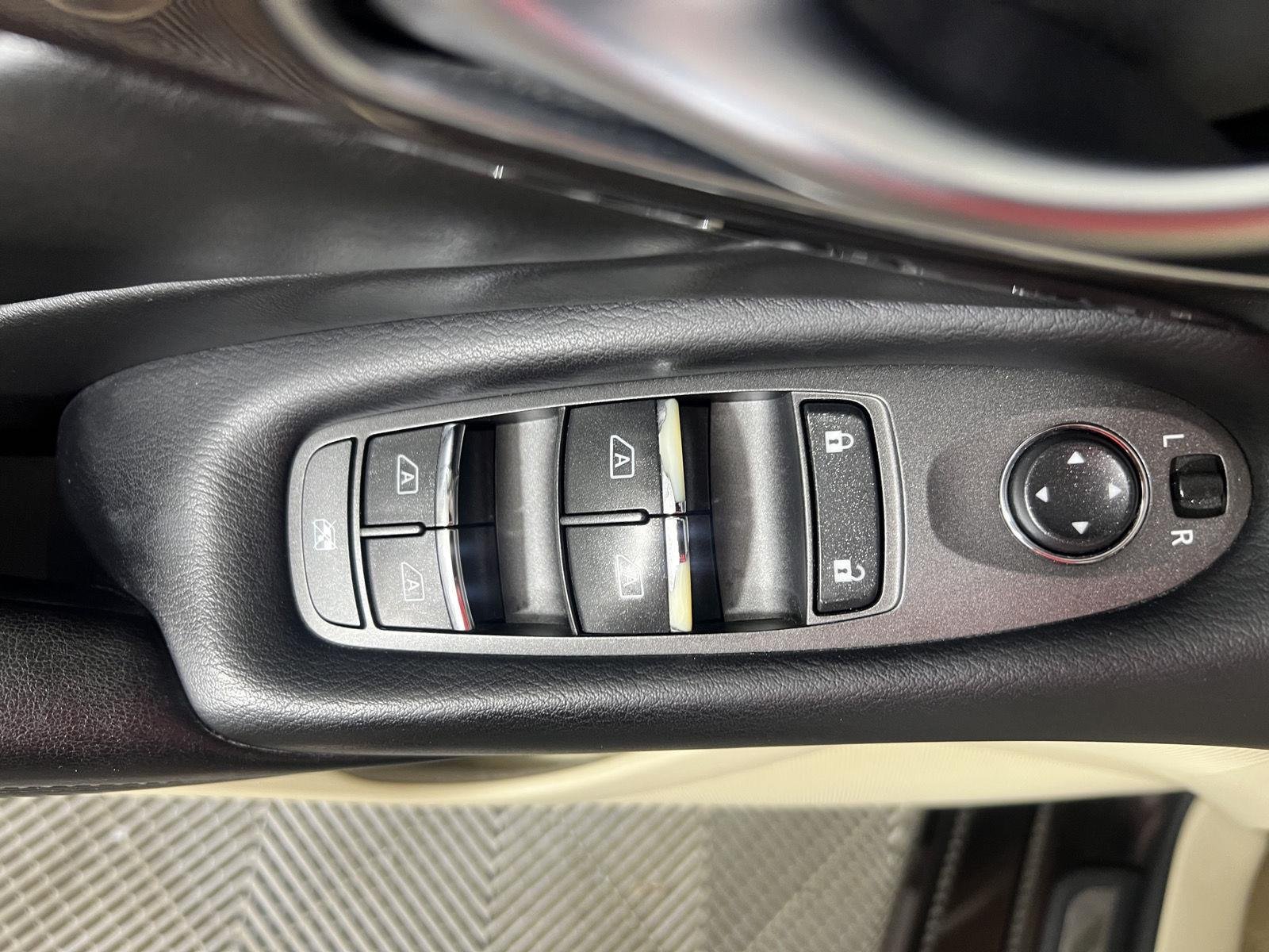 Used 2018 Mocha Almond INFINITI 3.0t LUXE image 13