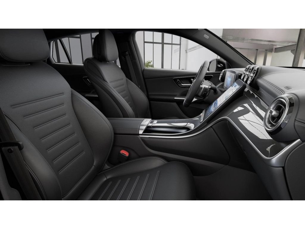 New 2027 Polar White Mercedes-Benz GLC 300 image 4