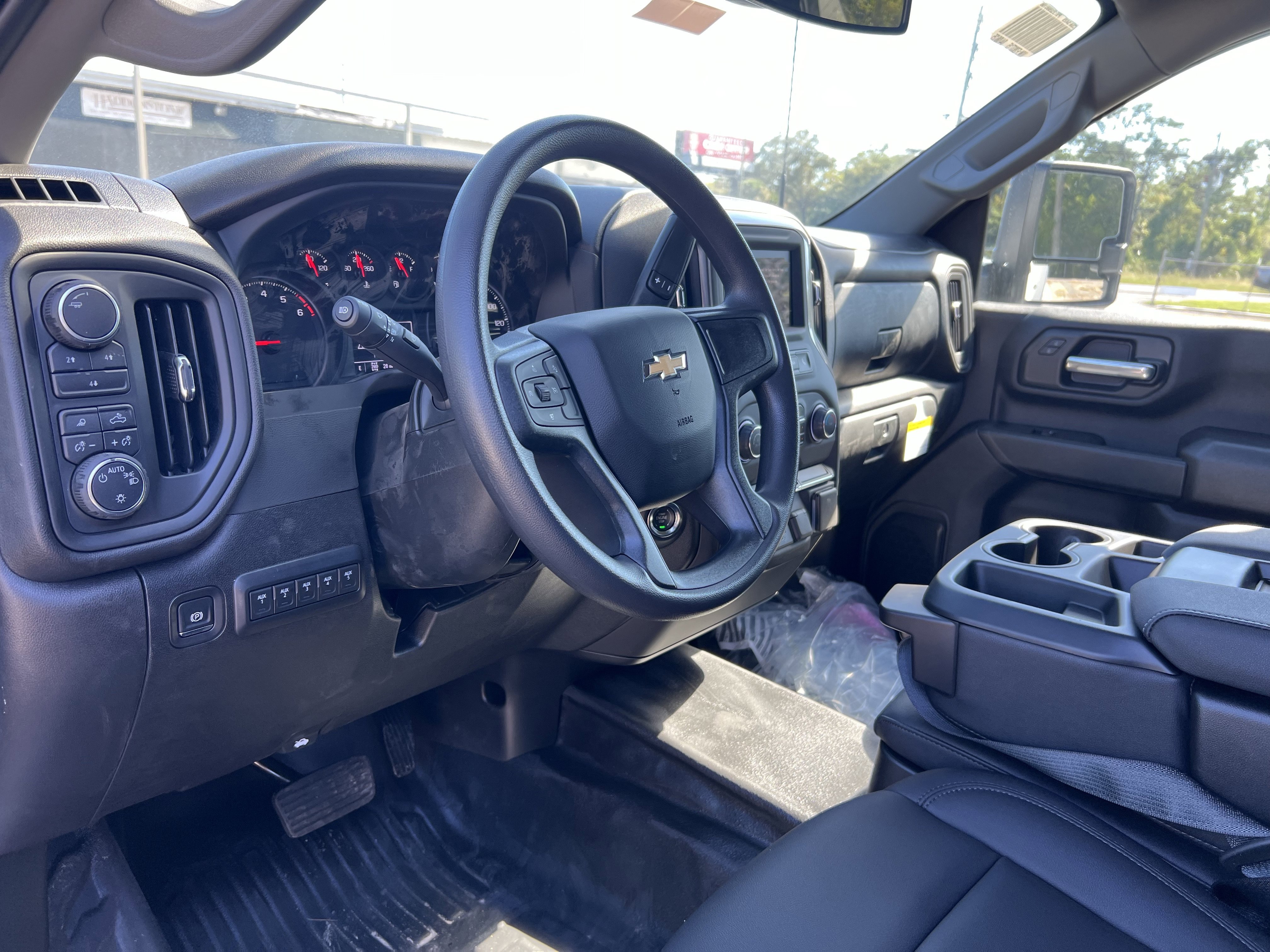 2025 Chevrolet Silverado 3500 HD Work Truck - Photo 11