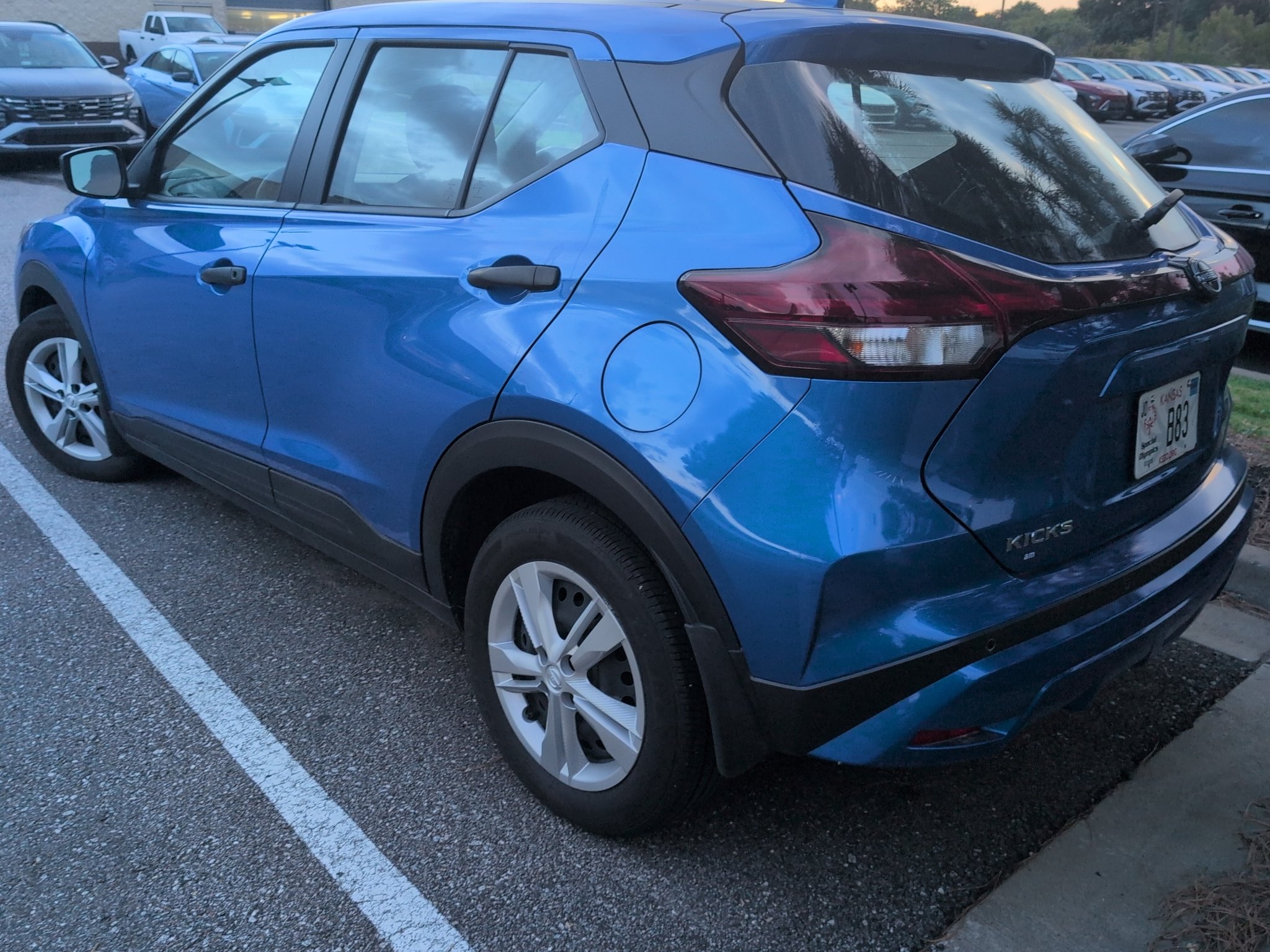Used 2025 Blue Nissan S image 7