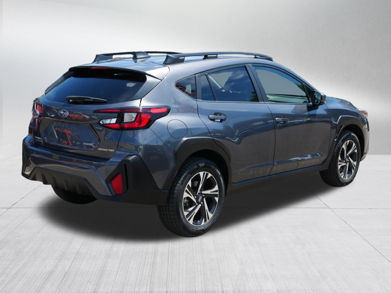 Used 2025 Magnetite Gray Metallic Subaru Premium image 7