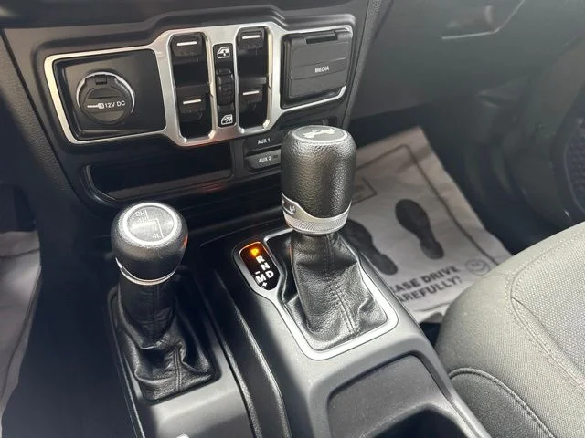 Used 2022 Green Jeep Unlimited Sport Altitude image 23