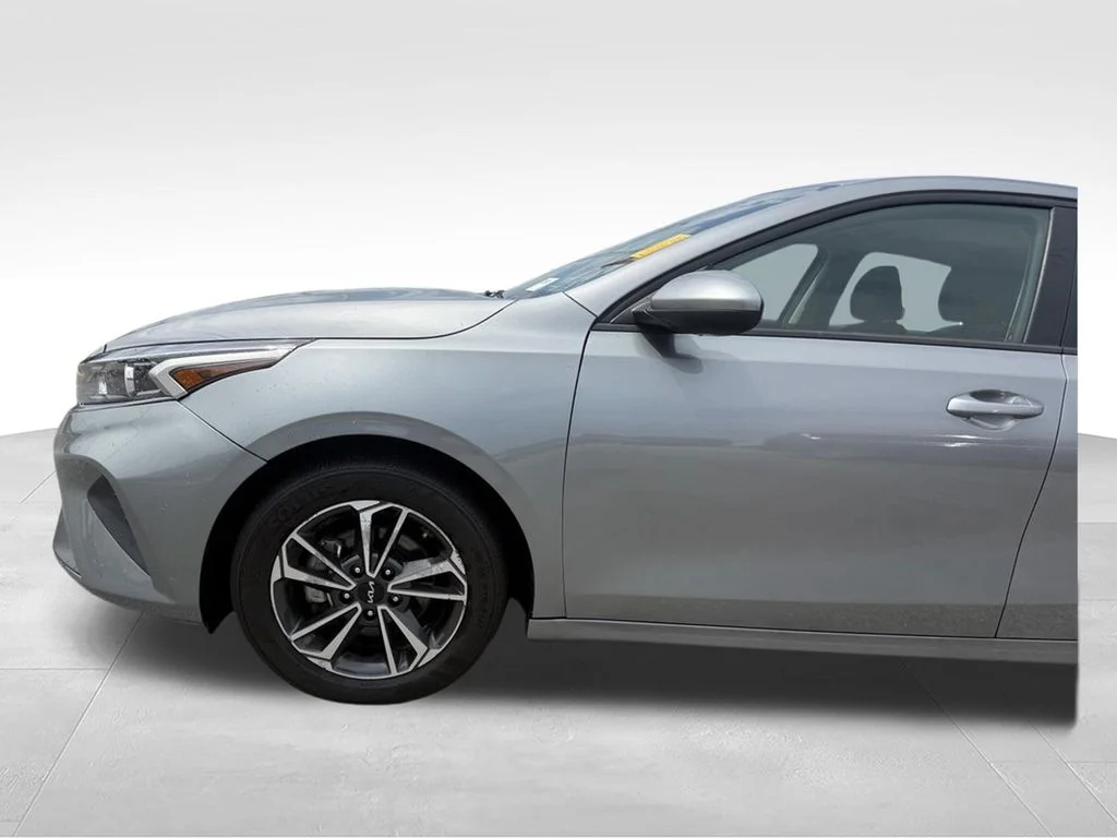 Used 2024 Gray Kia LXS image 21