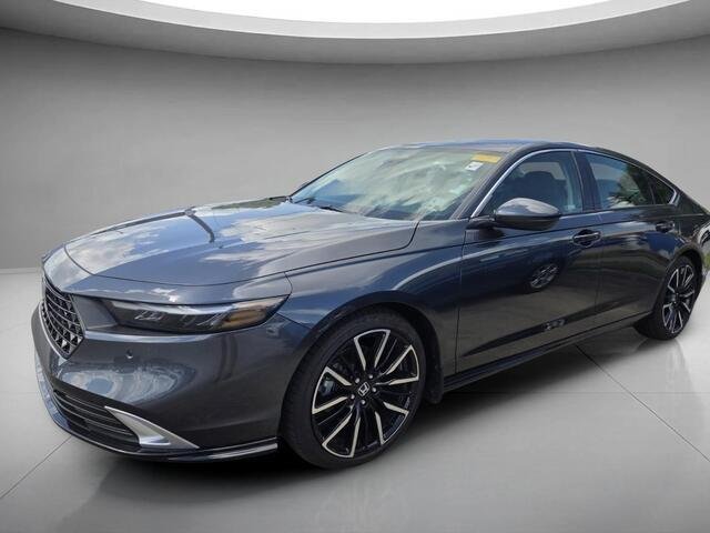Used 2026 Meteorite Gray Metallic Honda Touring image 1