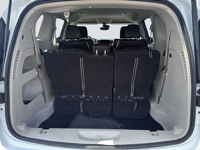 Used 2023 White Chrysler Touring L image 33