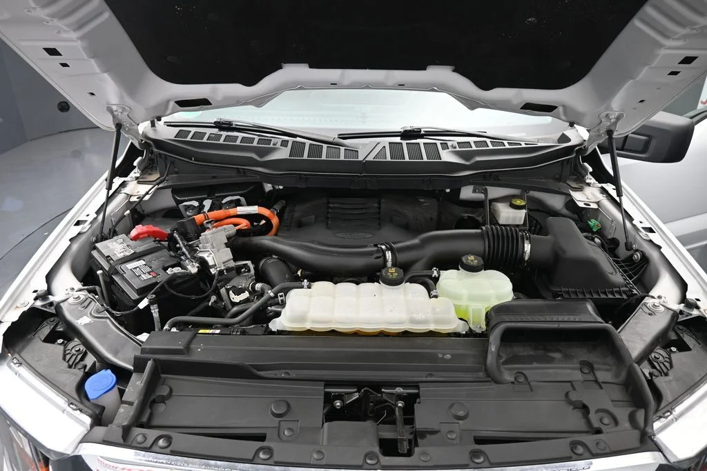 Used 2022 White Ford XLT image 14