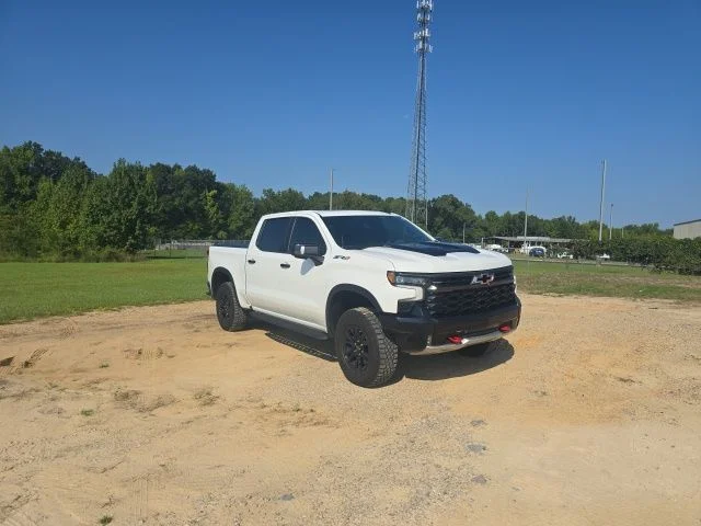 Used 2023 White Chevrolet ZR2 image 13