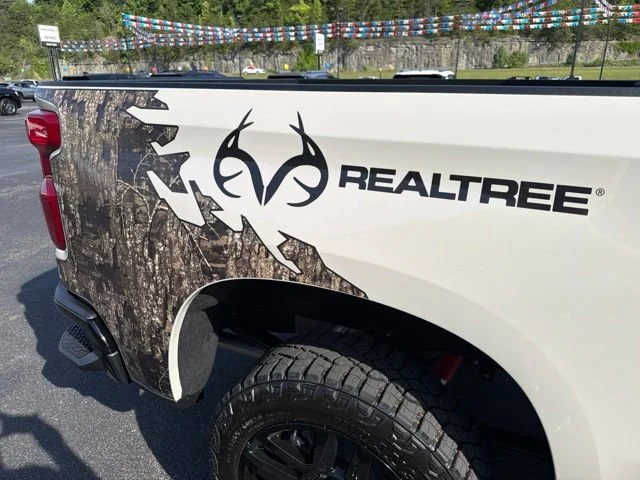New 2026 White Sands Chevrolet Custom Trail Boss image 19