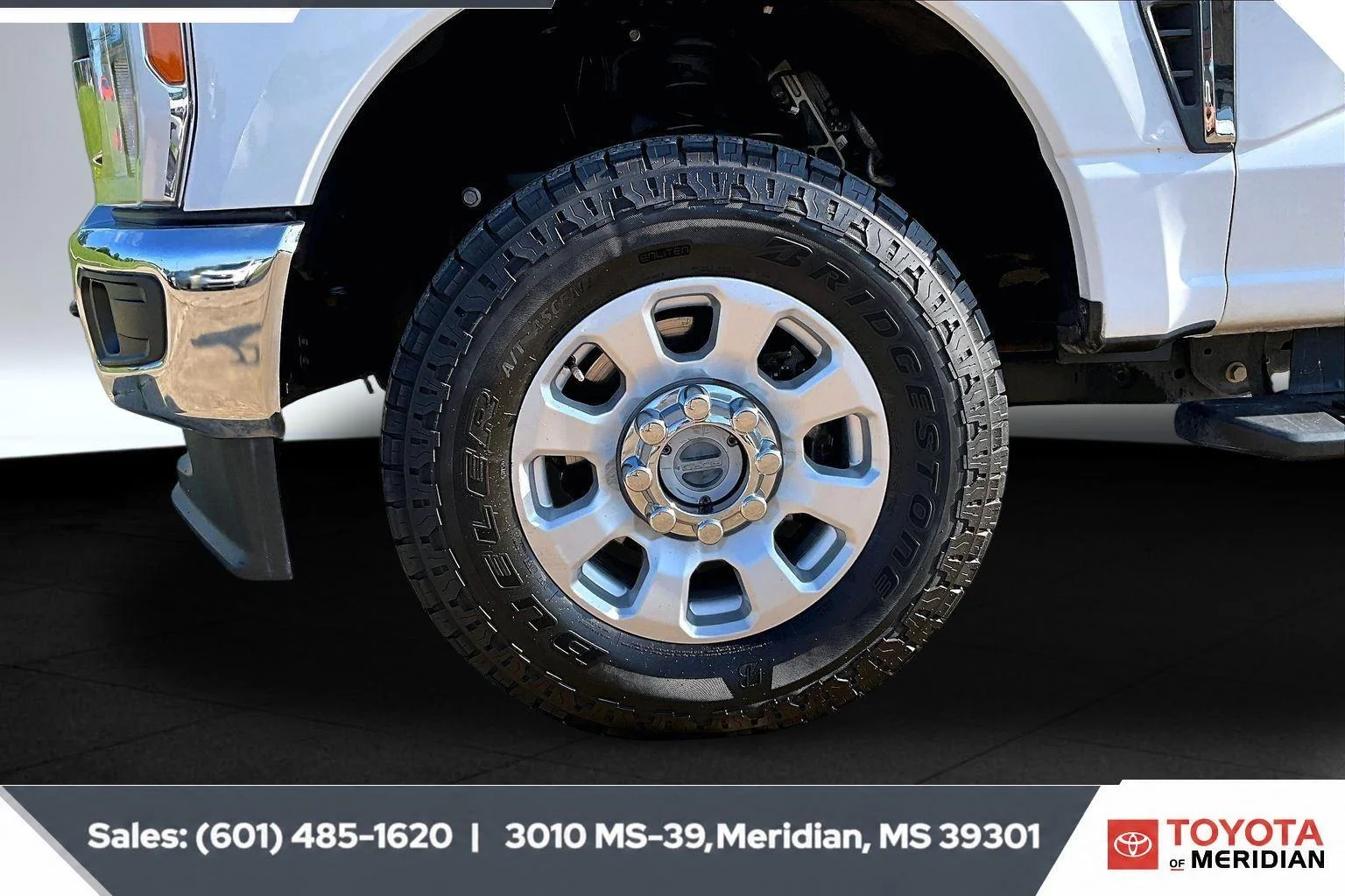 Used 2023 Oxford White Ford XLT image 7