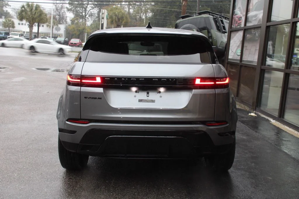 Certified Used 2026  Land Rover Dynamic image 8
