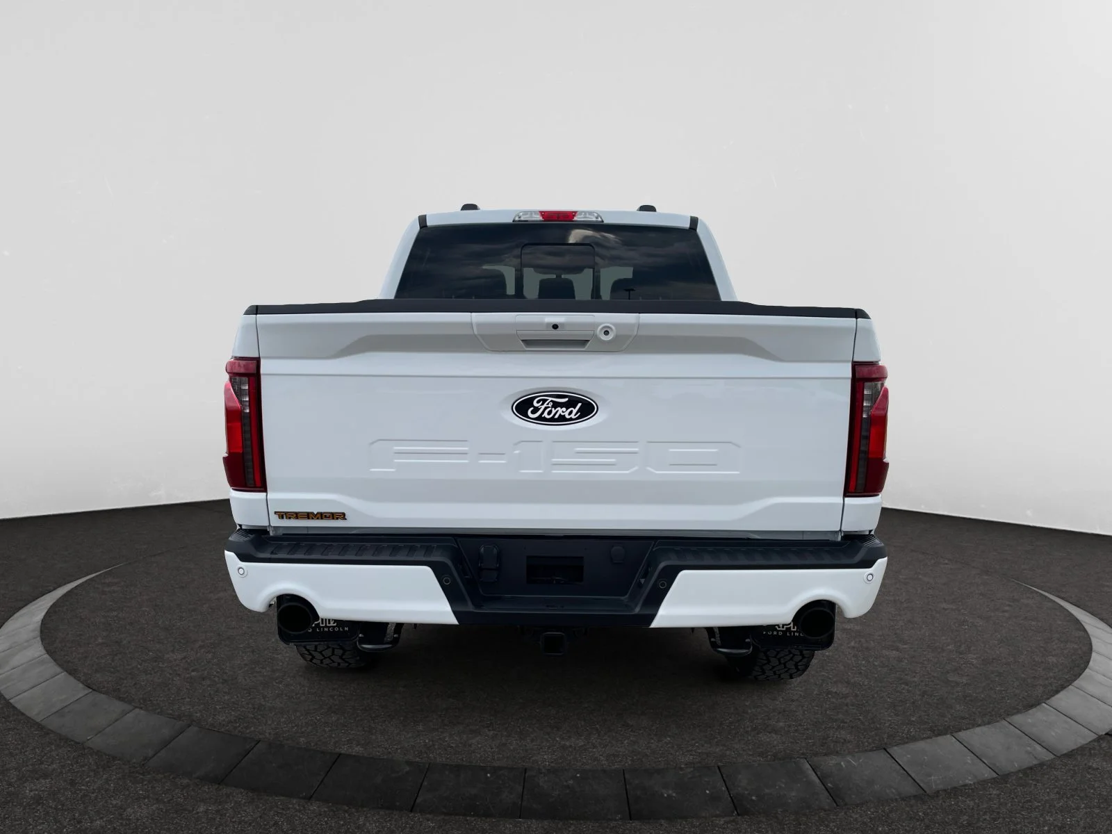 New 2026 Oxford White Ford Tremor image 4
