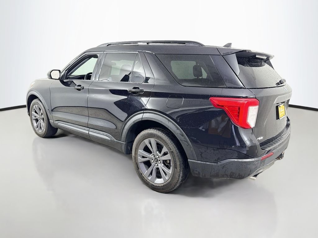 Used 2023 Agate Black Metallic Ford XLT image 5