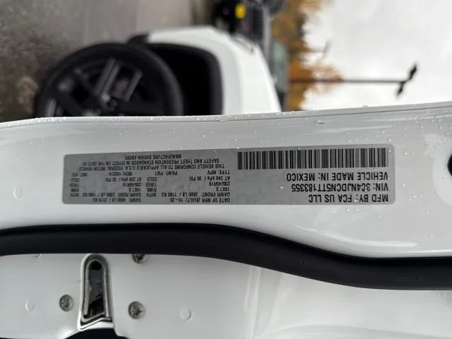 New 2026 Bright White Clear-Coat Exterior Paint Jeep Limited image 16