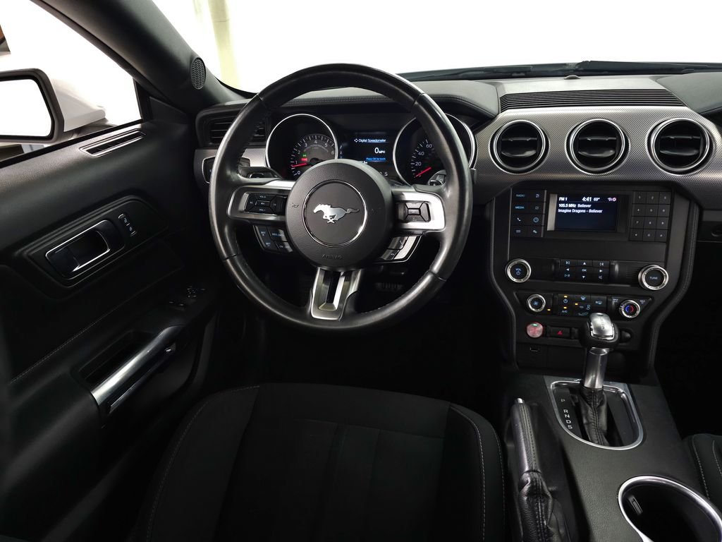 Used 2019 Oxford White Ford GT image 18