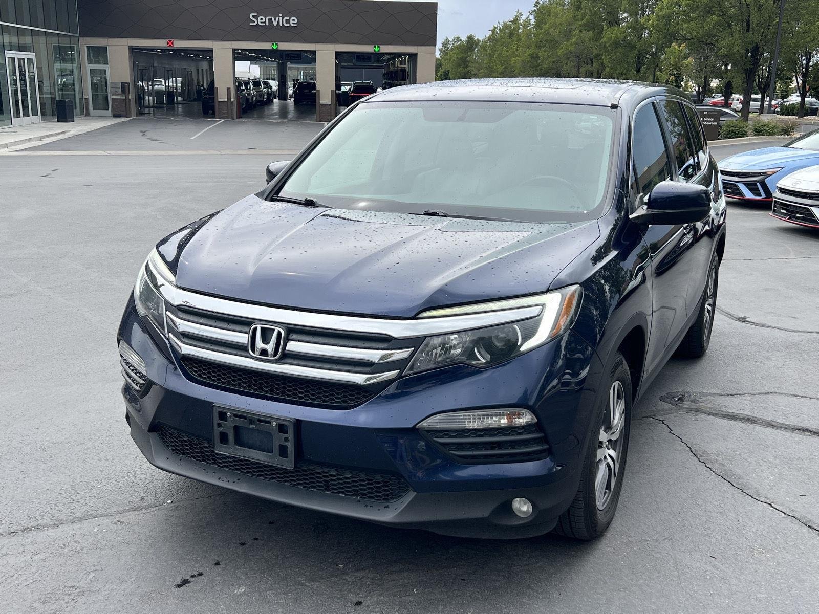 Used 2016 Blue Honda EX-L image 2