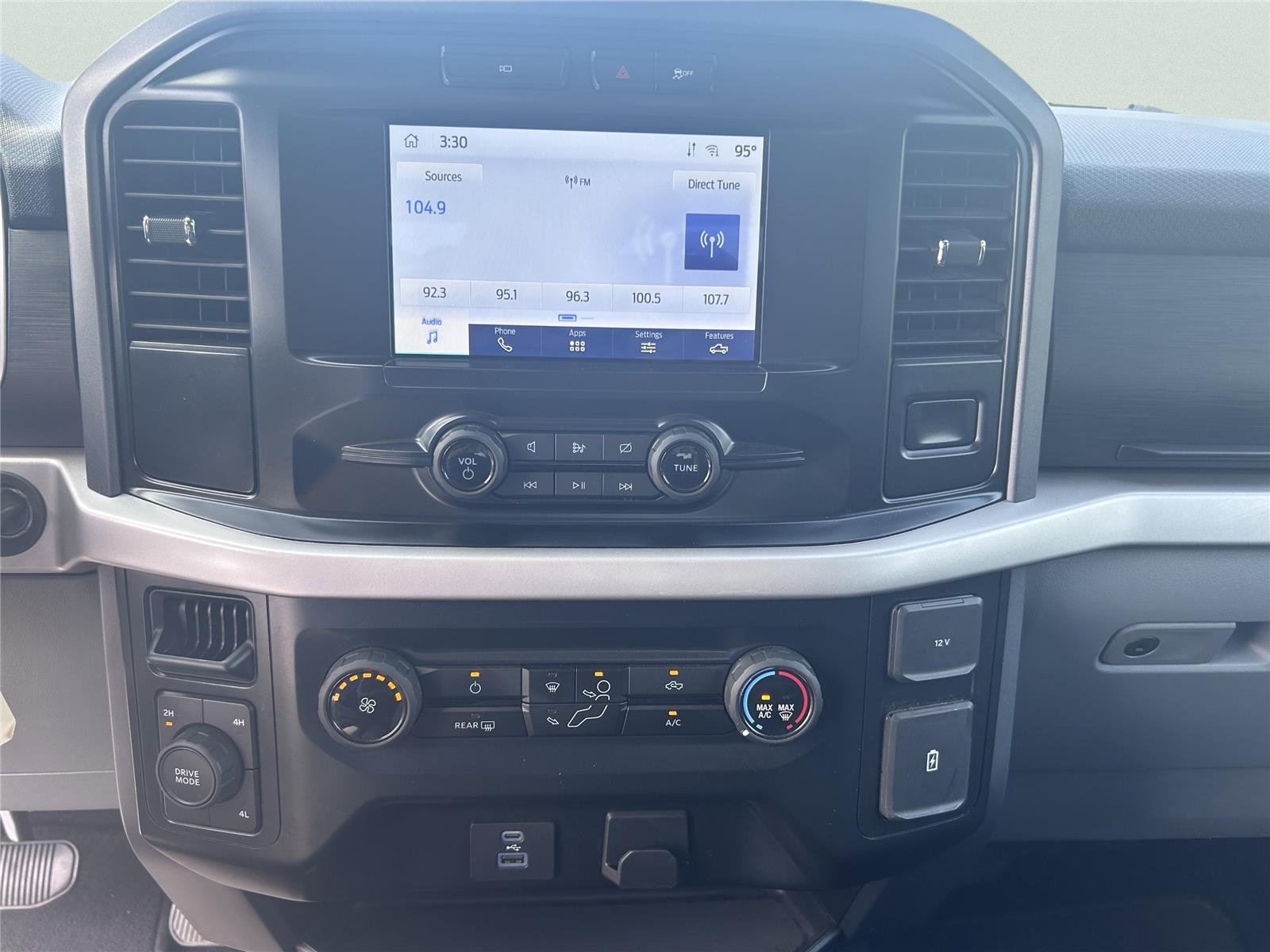 Used 2023 Iconic Silver Ford XLT image 15