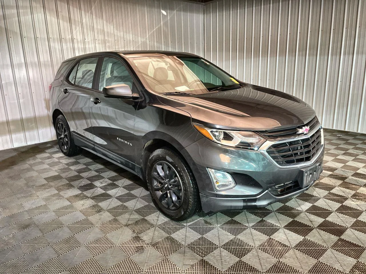 Used 2020 Chevrolet Equinox LS with VIN 2GNAXSEV4L6272912 for sale in Lockport, NY