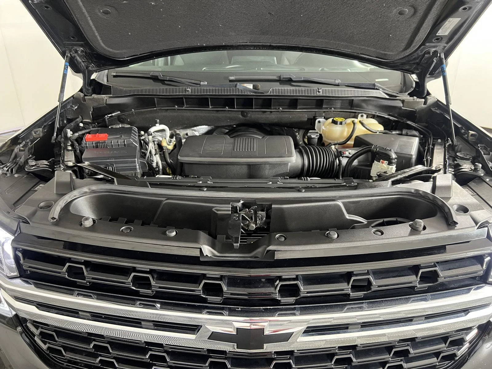 Used 2023 Black Chevrolet LS image 10