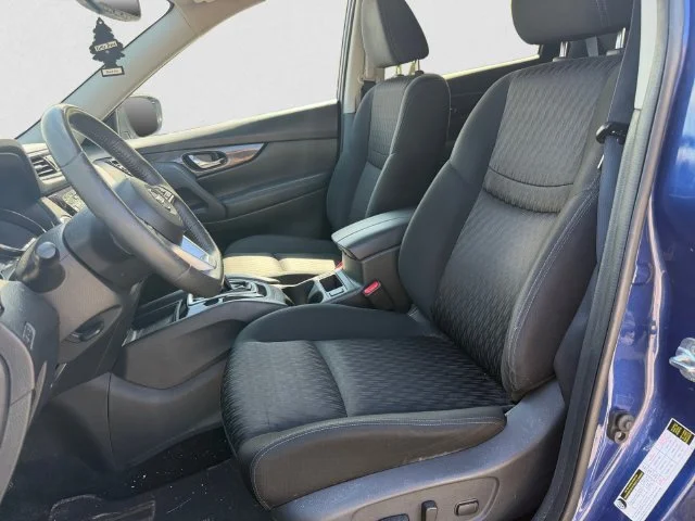 Used 2017 Blue Nissan SV image 5