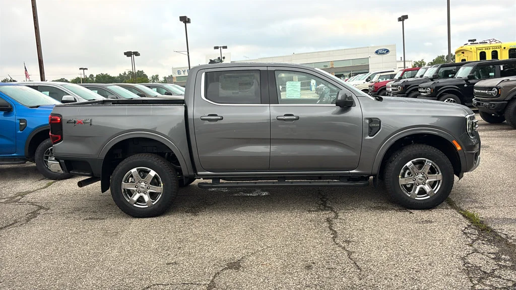 New 2026 Gray Ford Lariat image 27