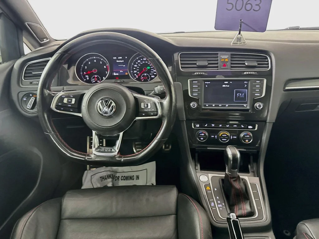 Used 2017 White Volkswagen Autobahn image 28