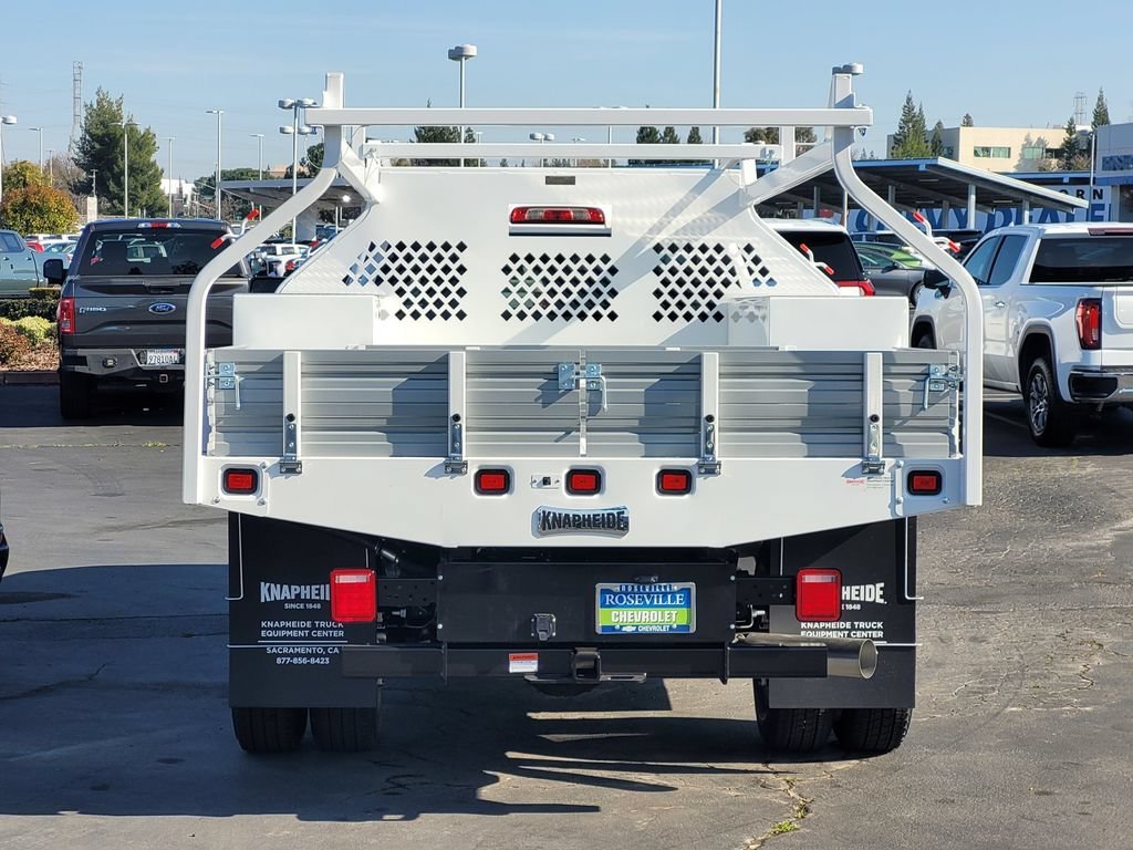 2026 Chevrolet Silverado 3500 HD Chassis Cab Work Truck view 5