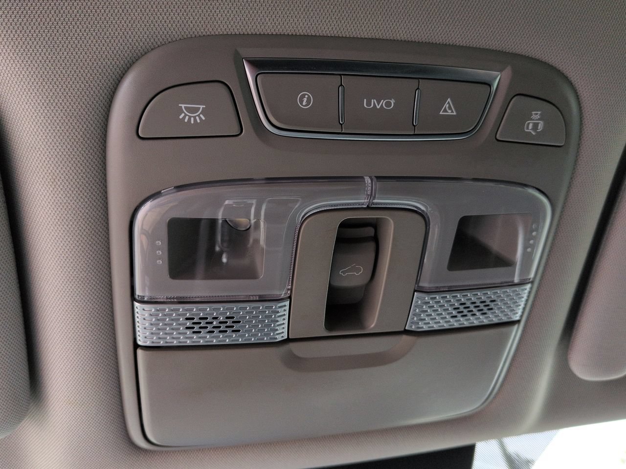 Certified Used 2022 Dark Moss Kia S image 24