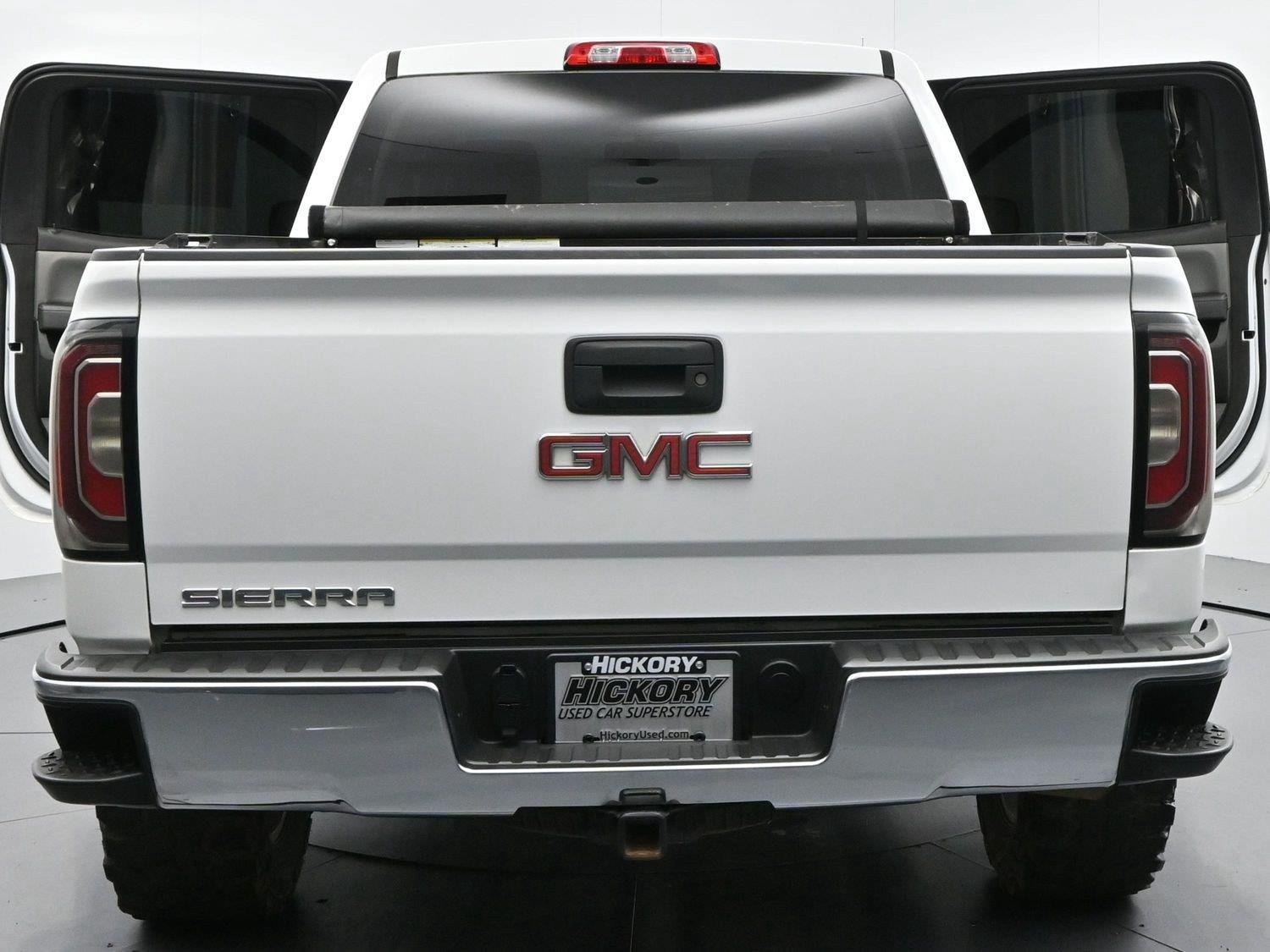 Used 2018 Summit White GMC SLT image 36