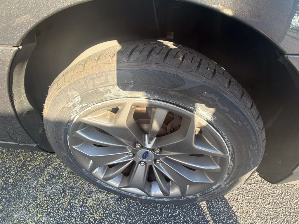 Used 2017 Gray Ford Limited image 19