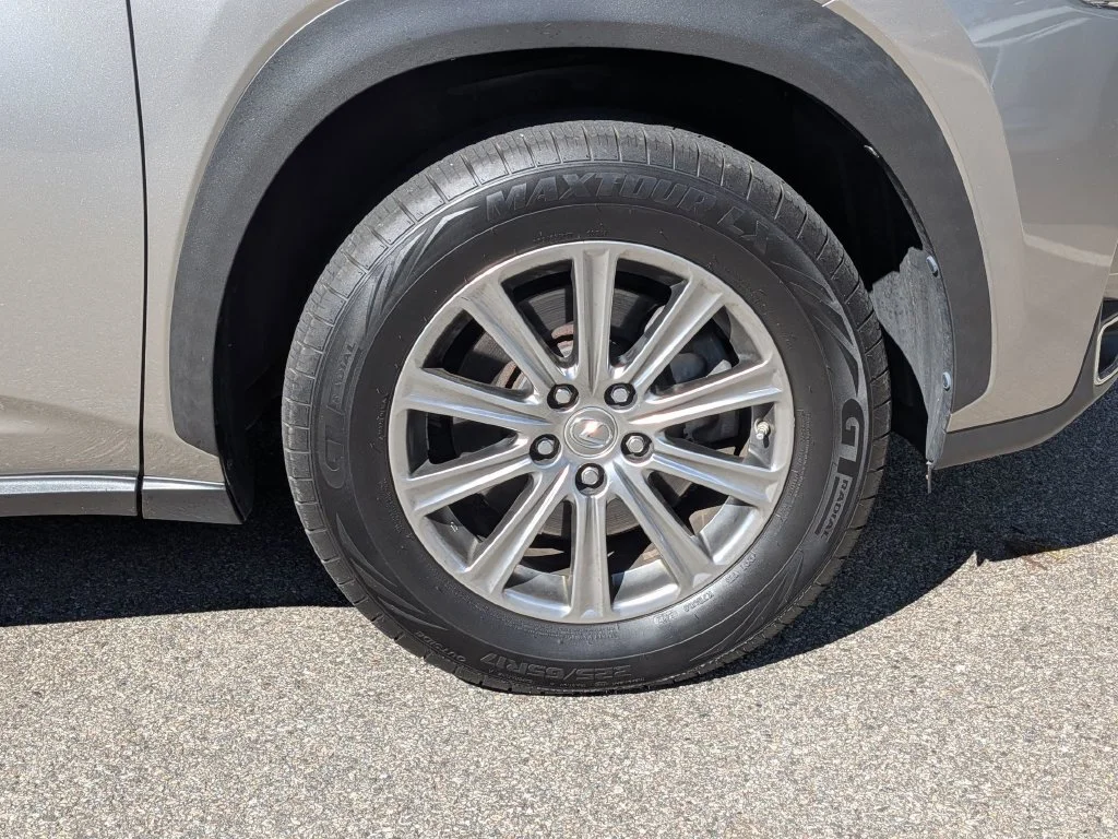 Used 2016 Silver Lexus 200t image 10