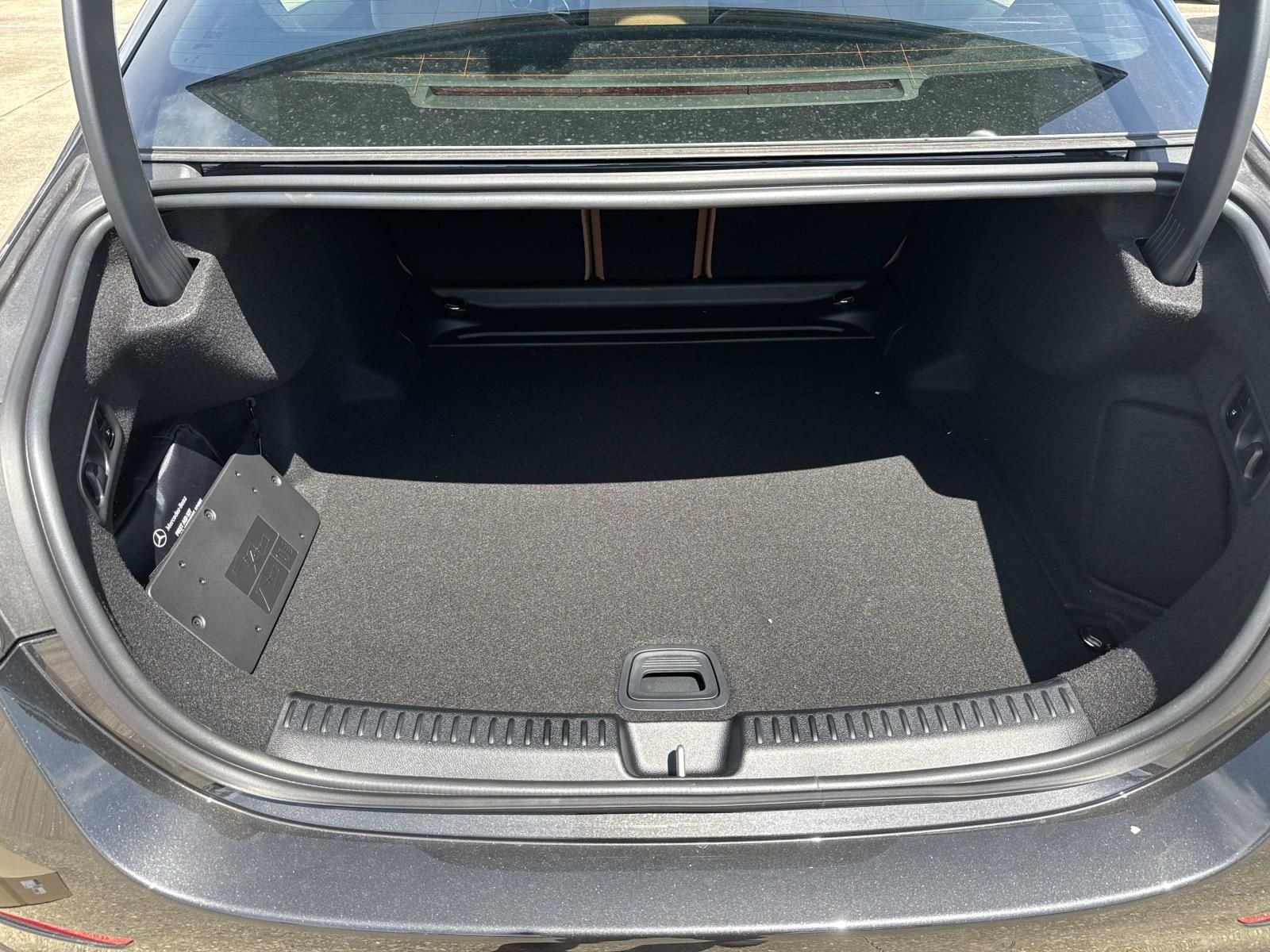 New 2027 Gray Mercedes-Benz E 450 image 6
