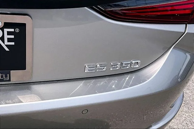 Used 2020 Silver Lexus 350 Luxury image 33