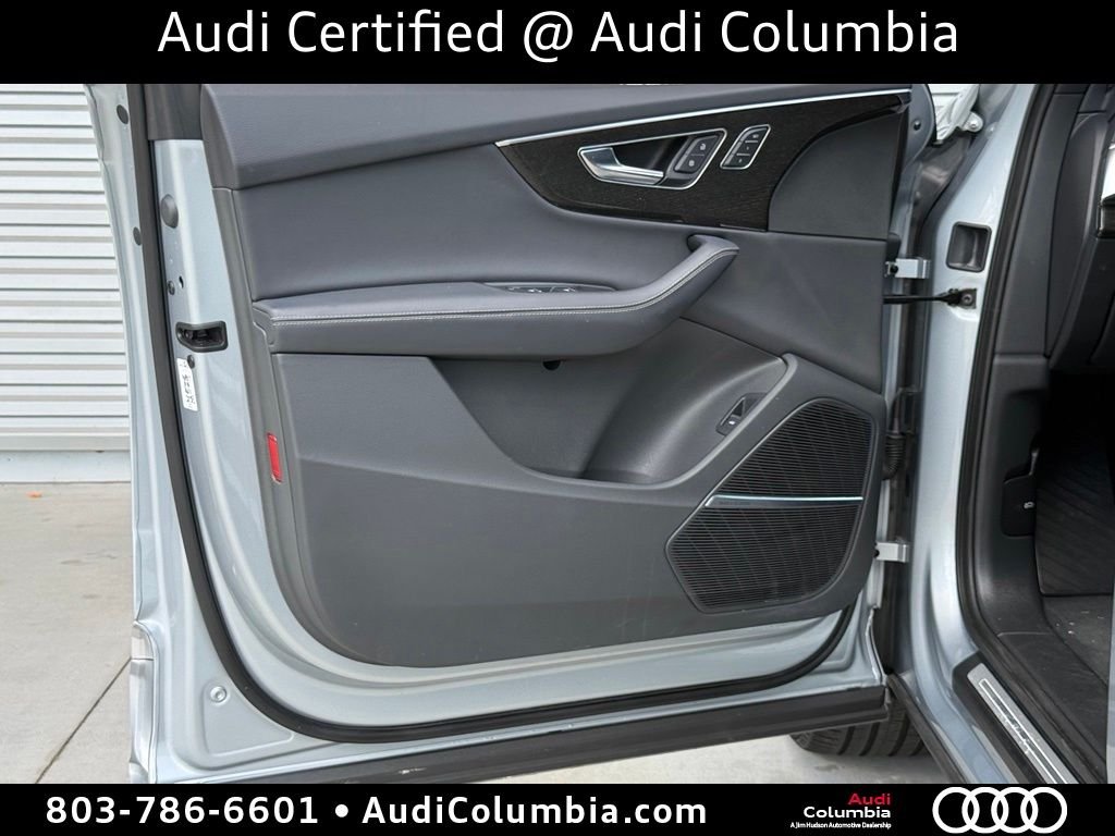 Used 2025  Audi 55 Premium Plus image 20