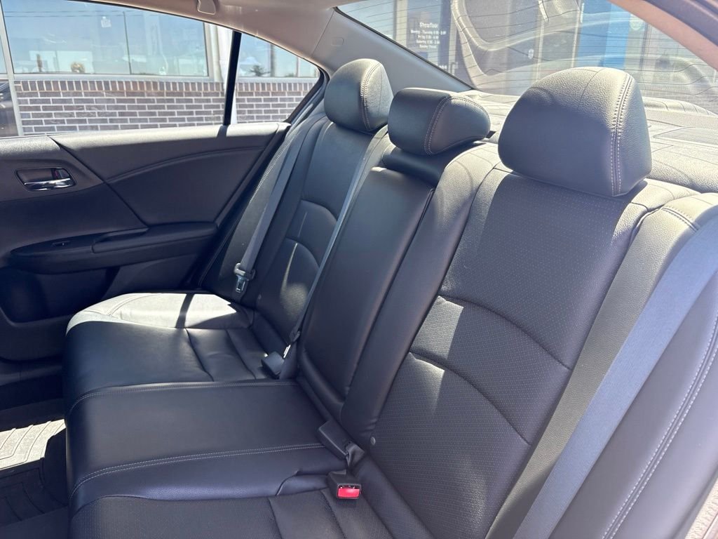 Used 2014 Gray Honda EX-L image 41