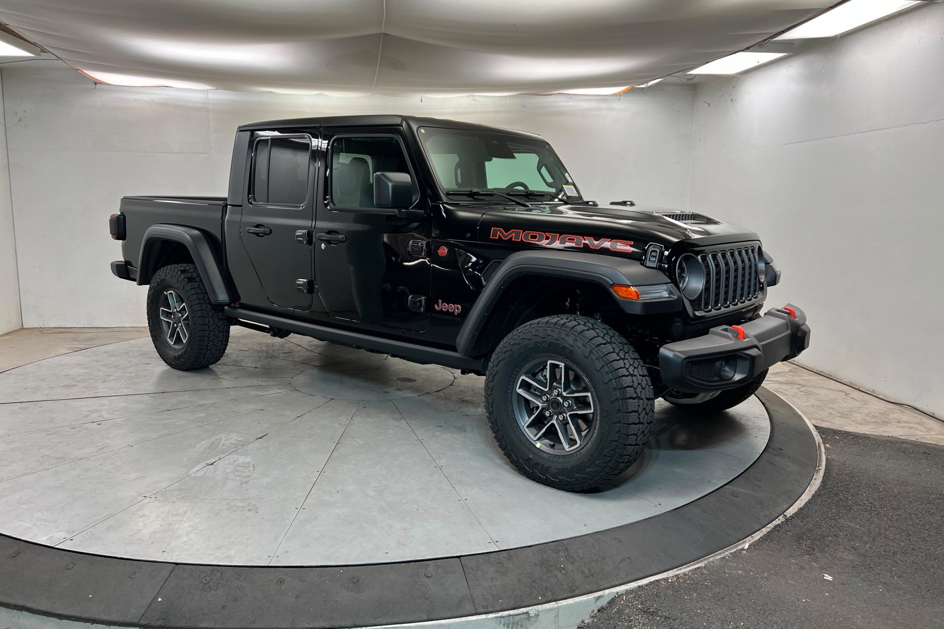 New 2026 Black Clear-Coat Exterior Paint Jeep Mojave image 8