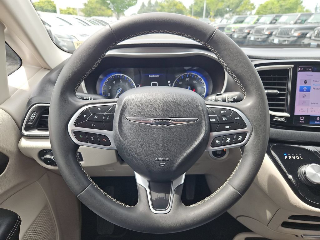 Used 2023 Ceramic Gray Clearcoat Chrysler Touring L image 14