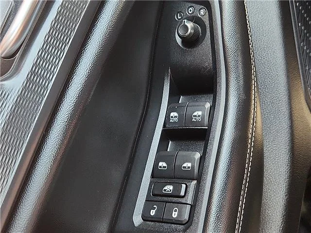 Used 2023 White Jeep Altitude 4x4 image 17