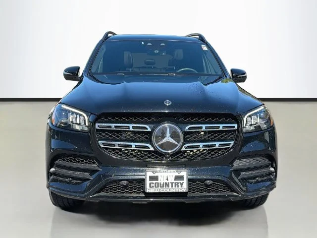 Used 2021  Mercedes-Benz GLS 580 image 2