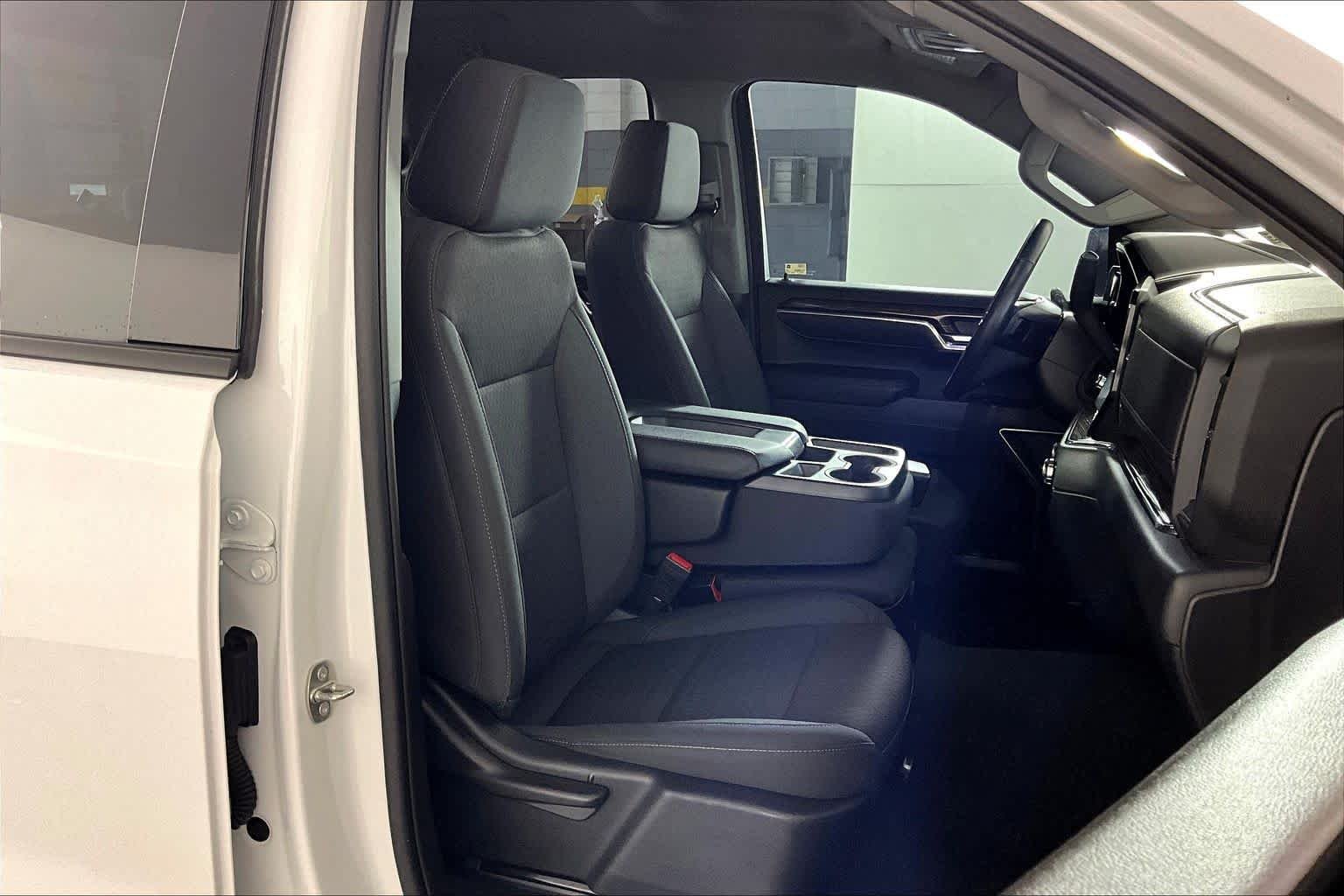 Used 2023 Summit White GMC Elevation image 8