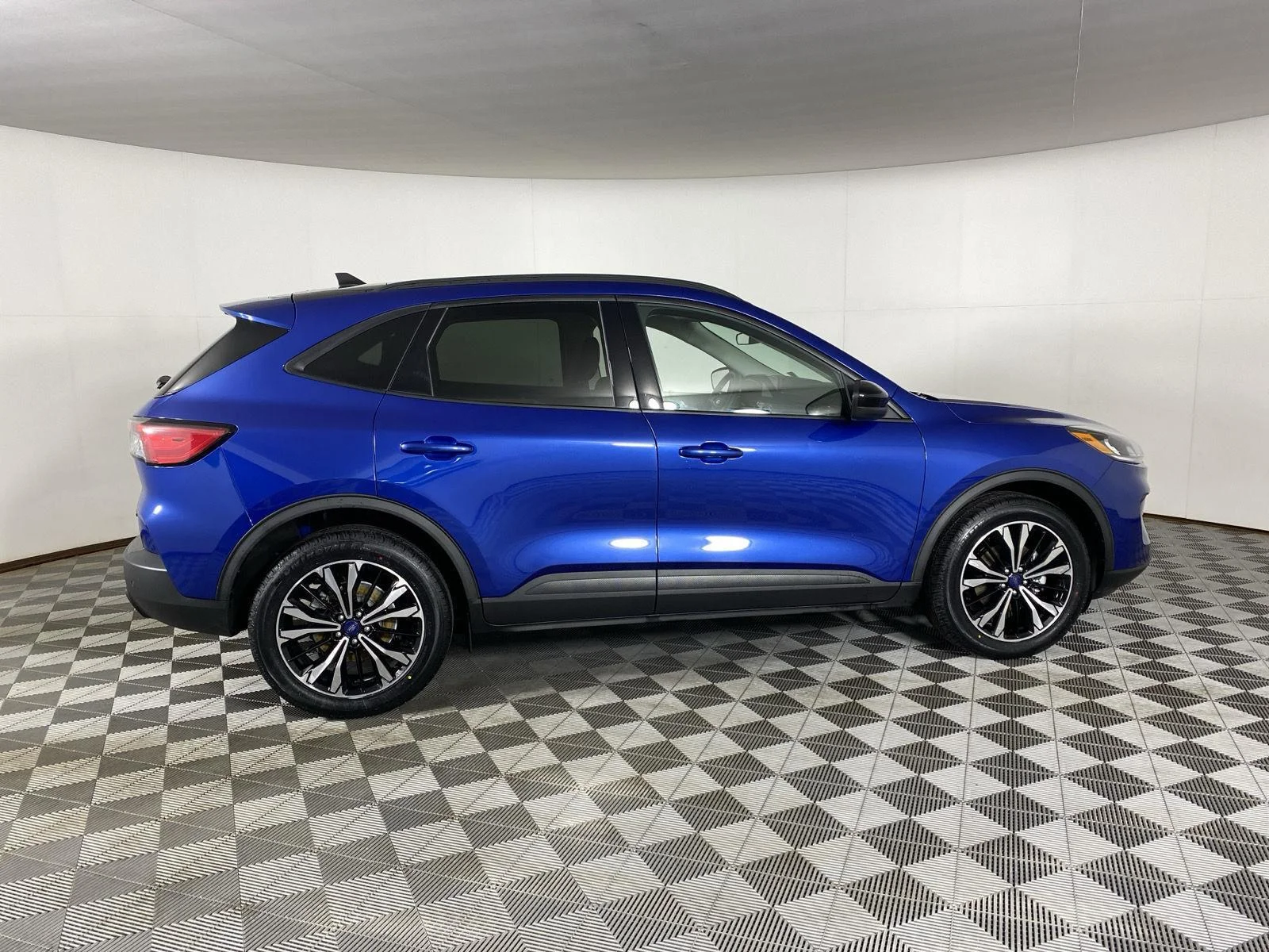 Used 2022 Atlas Blue Ford SEL image 8