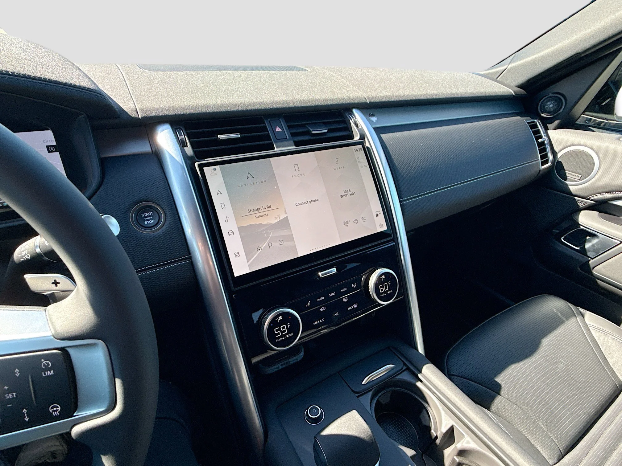 New 2026 Charente Grey Land Rover Dynamic SE image 29